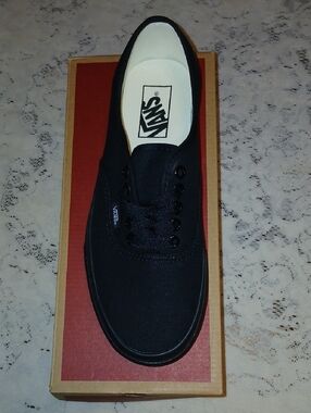 Vans Authentic Canvas Sneaker in Black UNISEX